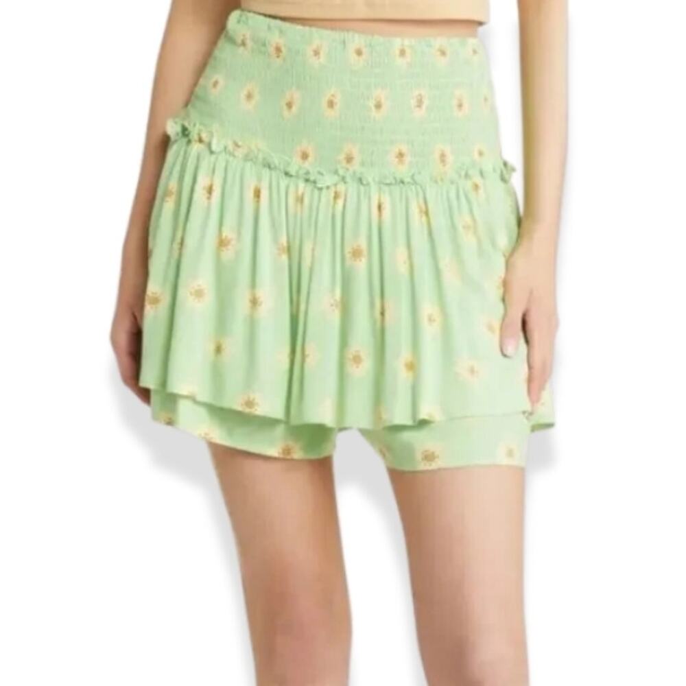 BP Skort Daisy Floral Smocked Waist Tiered Design Lightweight Multicolor M NWOT